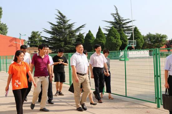 1党委书记卓宇一行到仓颉学区调研慰问